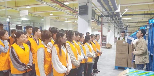蘇州昱騰人力資源與新翔樂聯(lián)食品達(dá)成綠化服務(wù)勞務(wù)外包合作